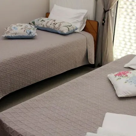 An Ideal 3 Bedroom In - Crete