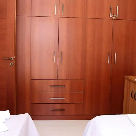 An Ideal 3 Bedroom In - Crete Apartmán Iraklio